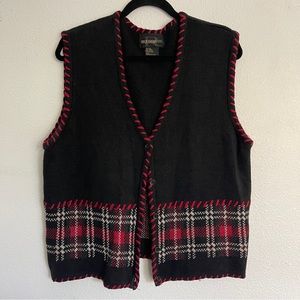 Knit vest with plaid detailing